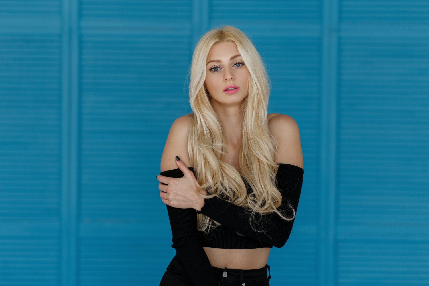 Эскорт в Украине на выходных: совместные планы, общение и позитивный итог дня